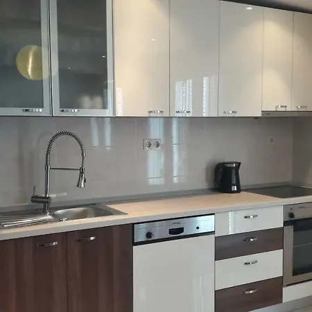 Apartman Karla Апартаменты *