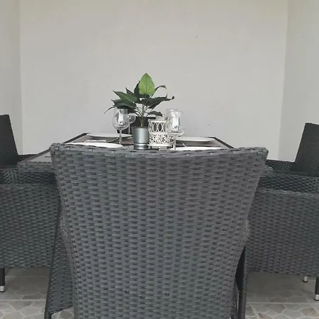 Apartman Karla شقة *
