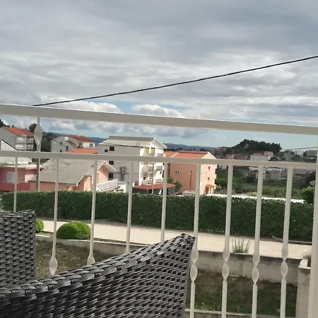 Apartman Karla شقة *